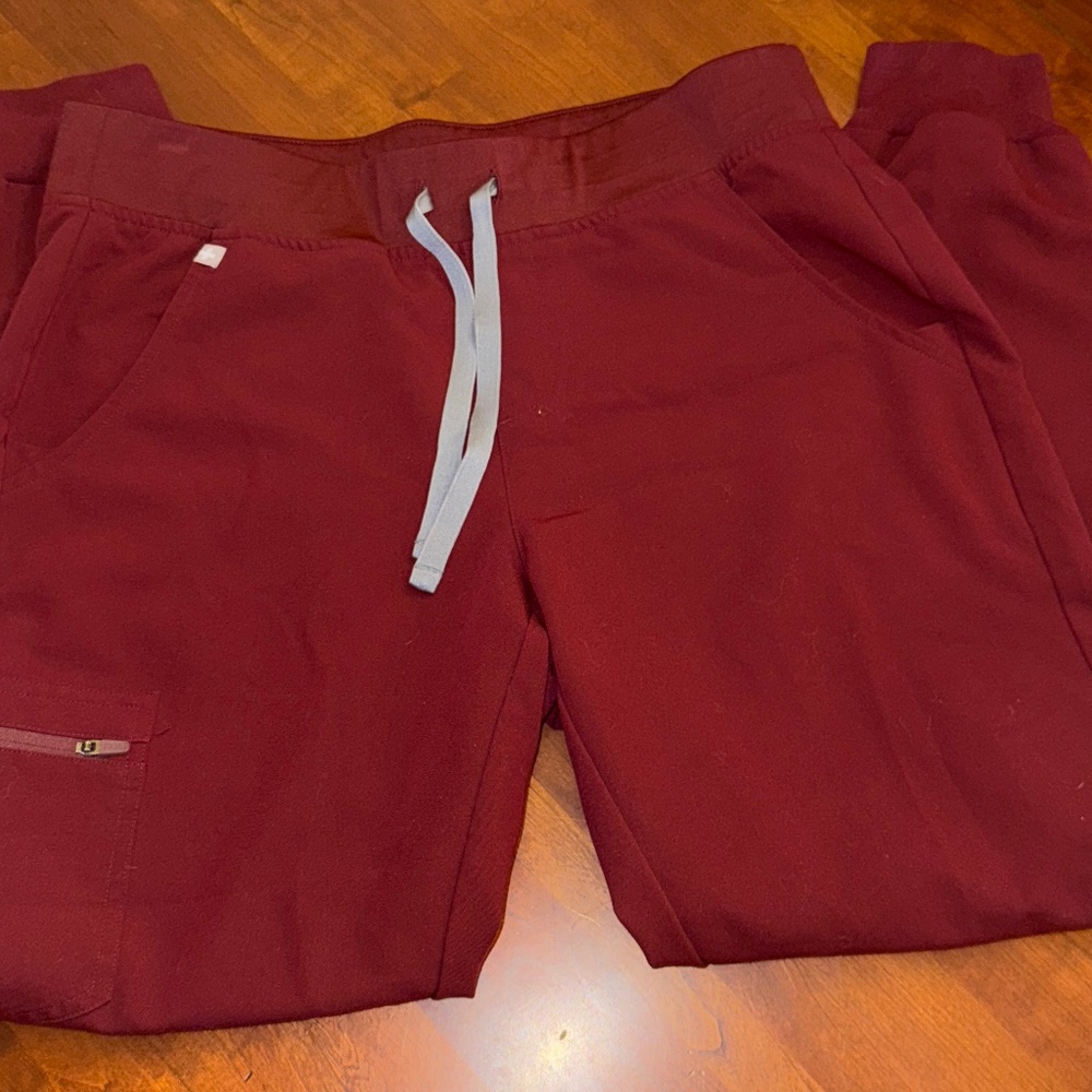 Figs Burgandy Jogger Pants Medium